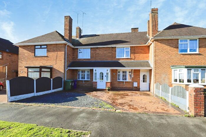 3 Bedroom Terraced House For Sale In Lawrence Avenue, Wednesfield, Wolverhampton, WV11