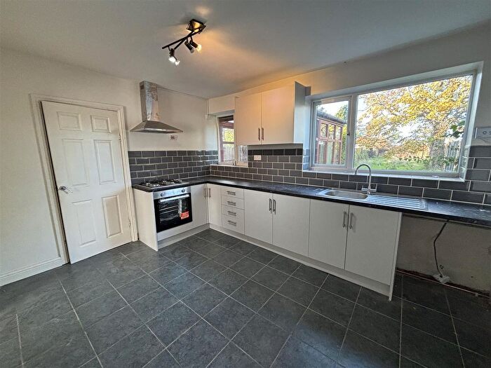 3 Bedroom Semi-Detached House To Rent In Coronation Road, Walsall, WS4
