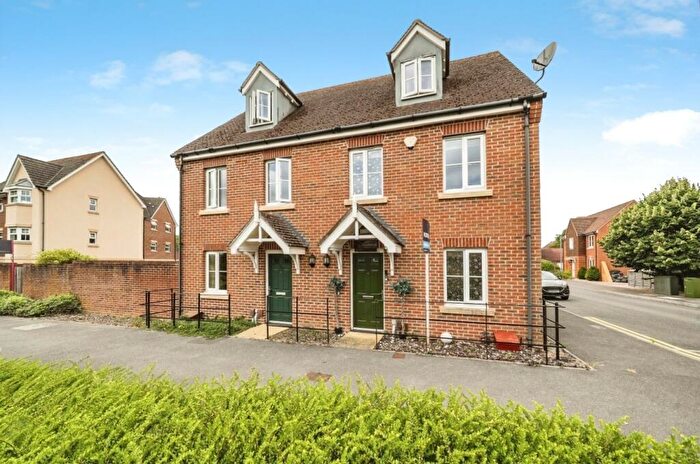 3 Bedroom Semi-Detached House For Sale In Merlin Way, Bracknell, Berkshire, RG12