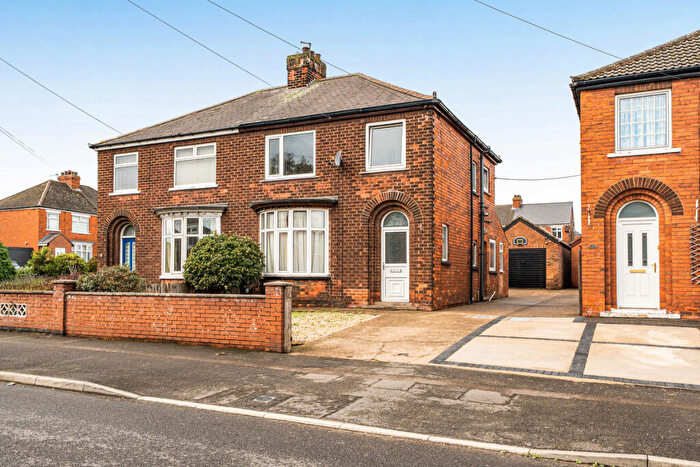 3 Bedroom Semi-Detached House For Sale In Fulbeck Road, Scunthorpe, DN16
