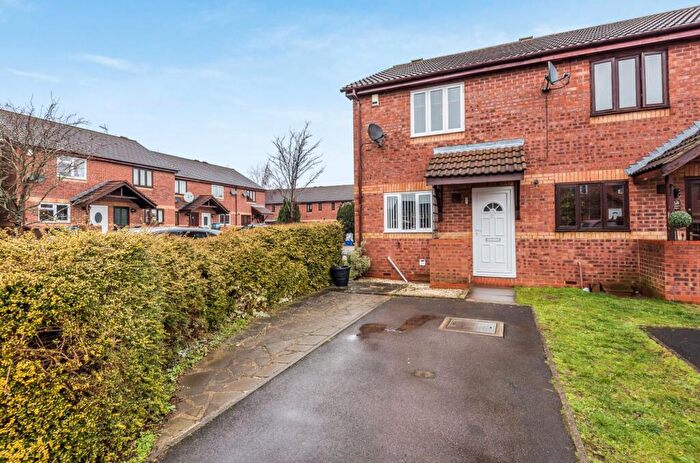 2 Bedroom End Of Terrace House To Rent In Coopers Green, Bicester, OX26