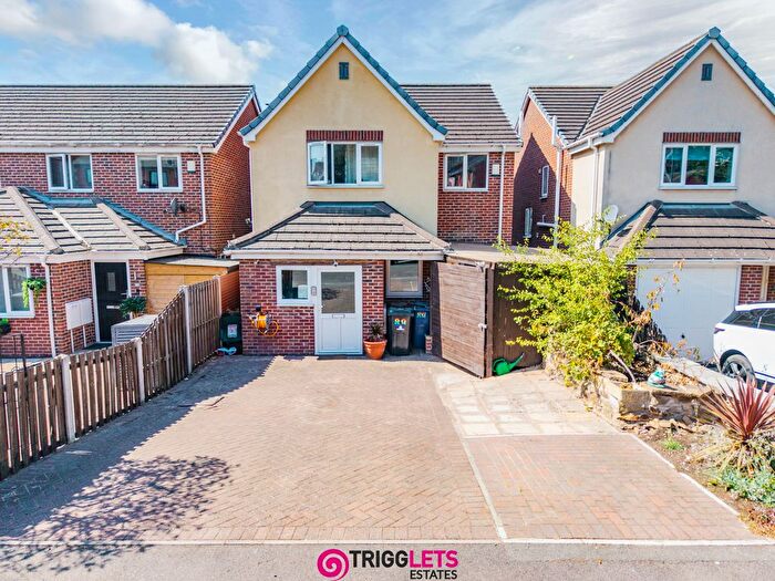 4 Bedroom Detached House For Sale In Worsbrough Road, Blacker Hill, Barnsley, S74