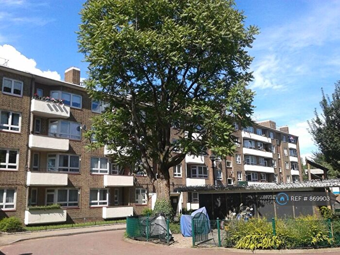 3 Bedroom Flat To Rent In Paradise Street, London, SE16