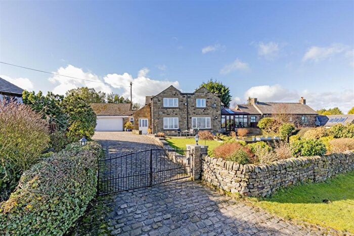 4 Bedroom Equestrian Facility For Sale In Spitewinter Cottage Farm-Highashes Lane, Ashover, S45