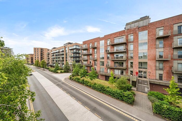 2 Bedroom Flat For Sale In Leacon Road, Ashford, TN23