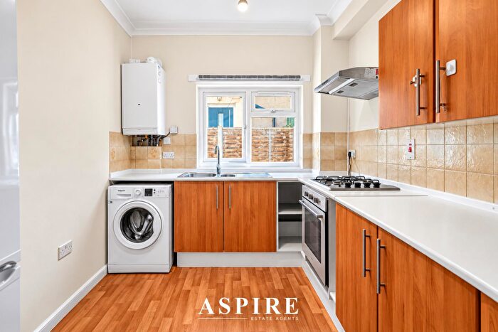 1 Bedroom Flat To Rent In Lancaster Gardens, Southend-On-Sea, SS1