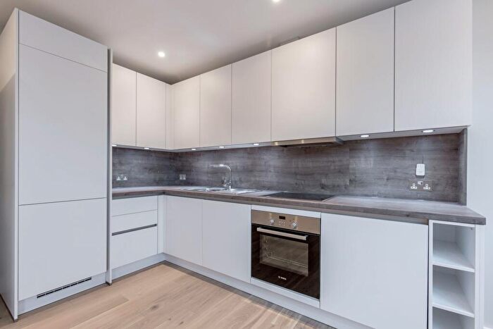 1 Bedroom Flat To Rent In Flat Sidcup House - Station Road, DA15