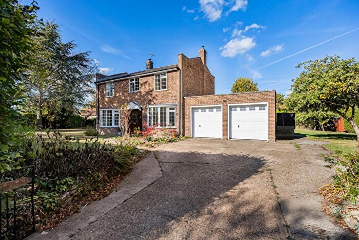 4 Bedroom Detached House For Sale In Orchard Gardens, West Challow, Wantage, Oxfordshire, OX12