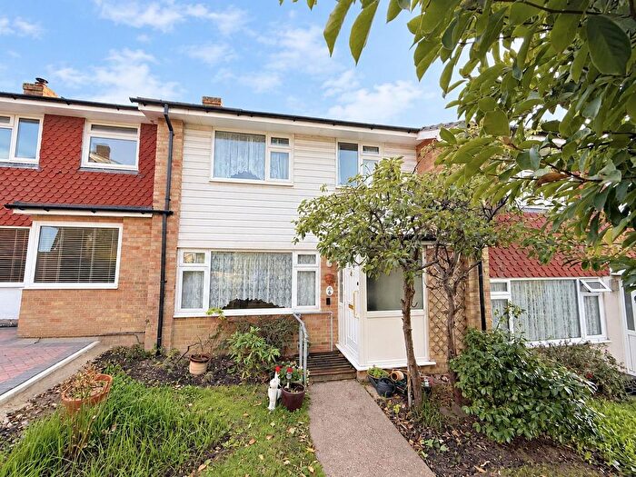 3 Bedroom Terraced House For Sale In Holly Close, Heathfield, TN21