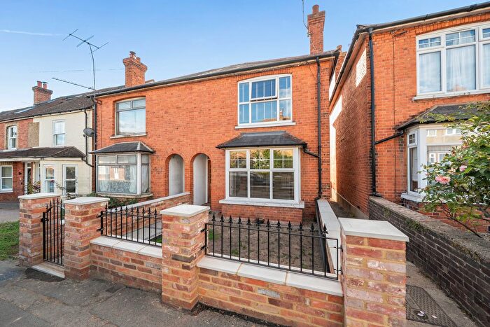 3 Bedroom Detached House For Sale In Manor Road, Guildford, GU2
