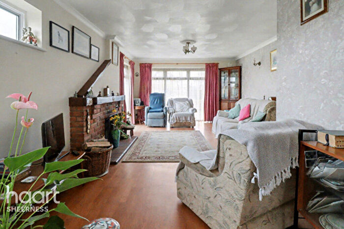 3 Bedroom Bungalow For Sale In Scocles Road, Minster, ME12