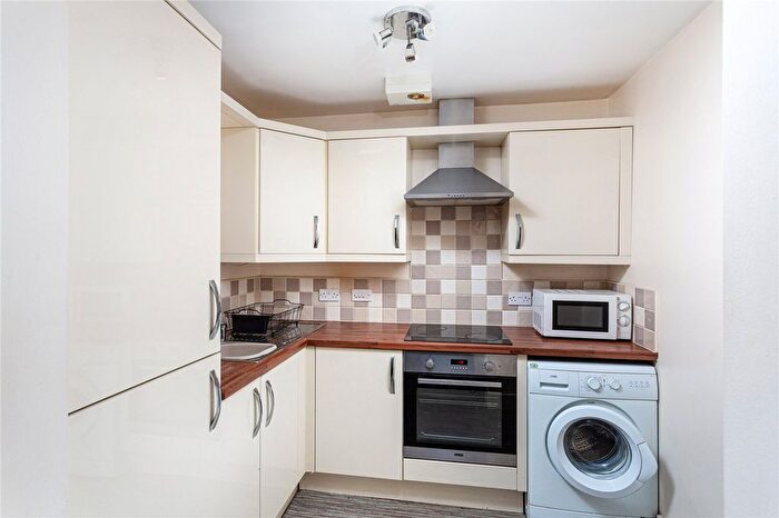 1 Bedroom Flat For Sale In Wenlock Terrace, York, North Yorkshire, YO10