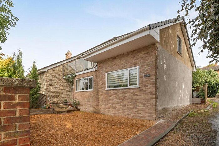 4 Bedroom Detached House For Sale In Lower Road, Quidhampton, Salisbury, SP2