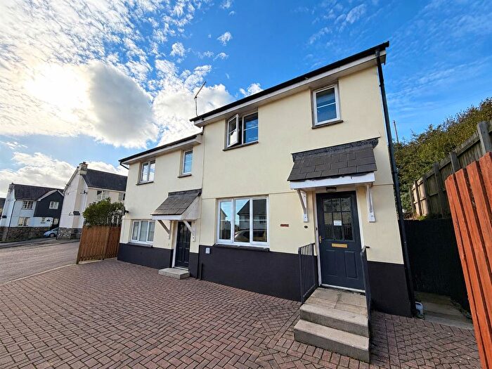 3 Bedroom Semi-Detached House For Sale In Pendilly Drive, St. Austell, PL25