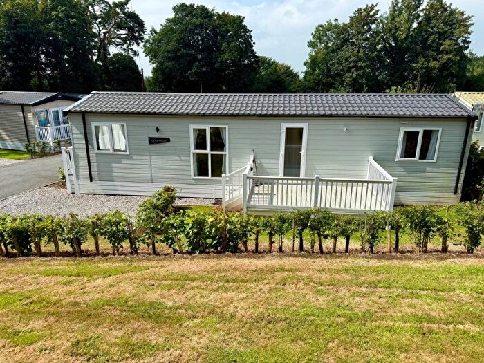 2 Bedroom Caravan For Sale In Dog Lane, Tarporley, CW6