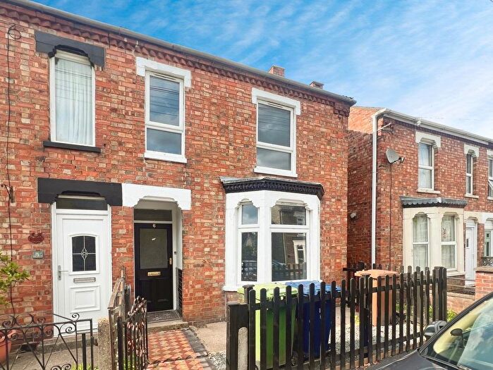 3 Bedroom Semi-Detached House For Sale In York Road, Cambridgeshire, PE13