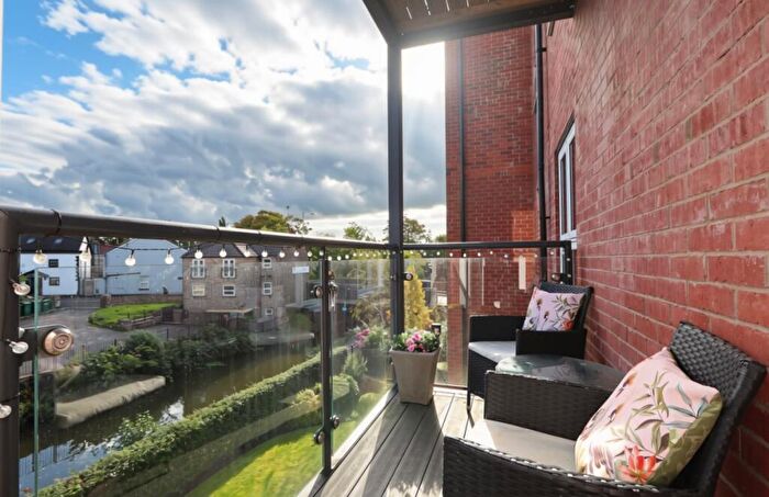 2 Bedroom Retirement Property For Sale In School Brow, Romiley, Stockport, SK6