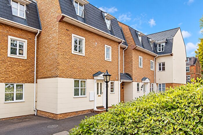 1 Bedroom Flat To Rent In Sovereign Court, Brentwood, CM14
