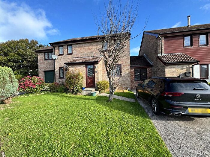 3 Bedroom Semi-Detached House For Sale In Trencreek Close, St. Erme, Truro, TR4