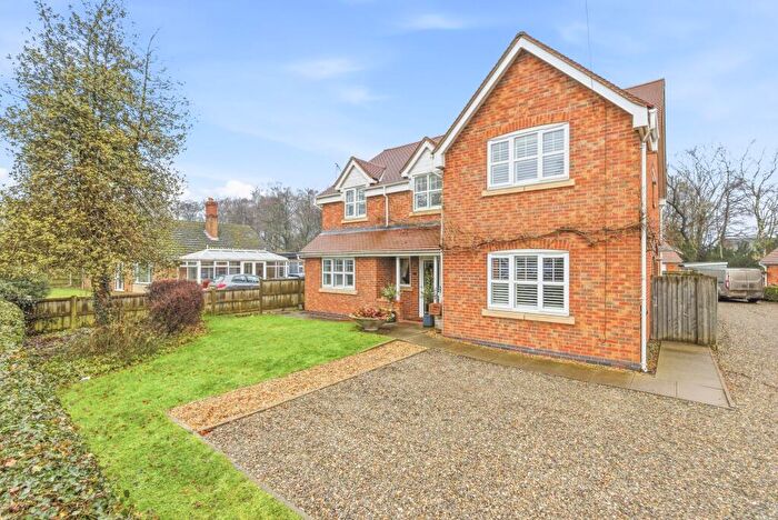 4 Bedroom Detached House For Sale In Plantation Close, Aston, CW5