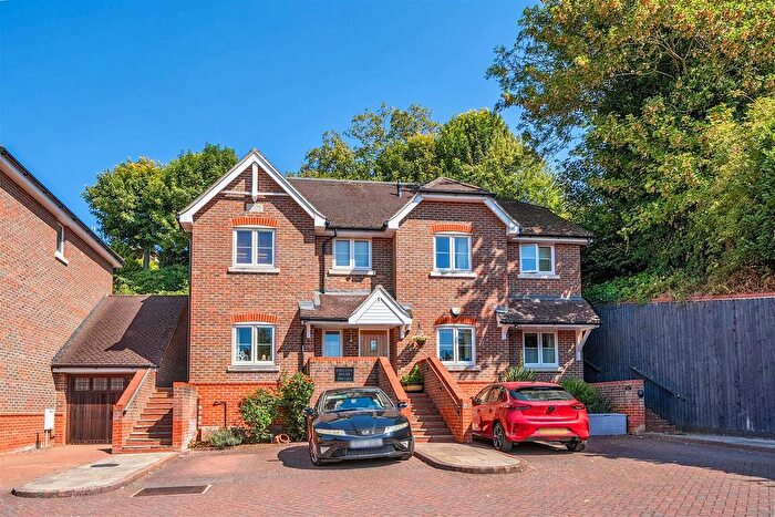 1 Bedroom Flat For Sale In Sheldon Rise, Caversham, Reading, RG4