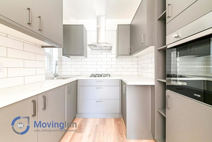 3 Bedroom Flat For Sale In Frant Road, Thornton Heath, CR7