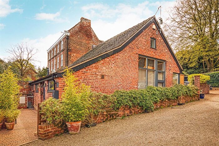2 Bedroom Barn Conversion For Sale In Main Street, Repton, Derby, DE65