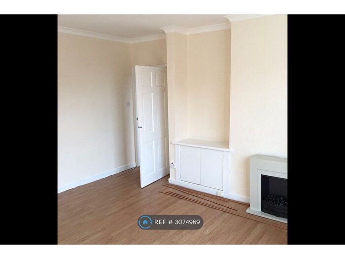 1 Bedroom Flat To Rent In Mcgregor Avenue, Stevenston, KA20