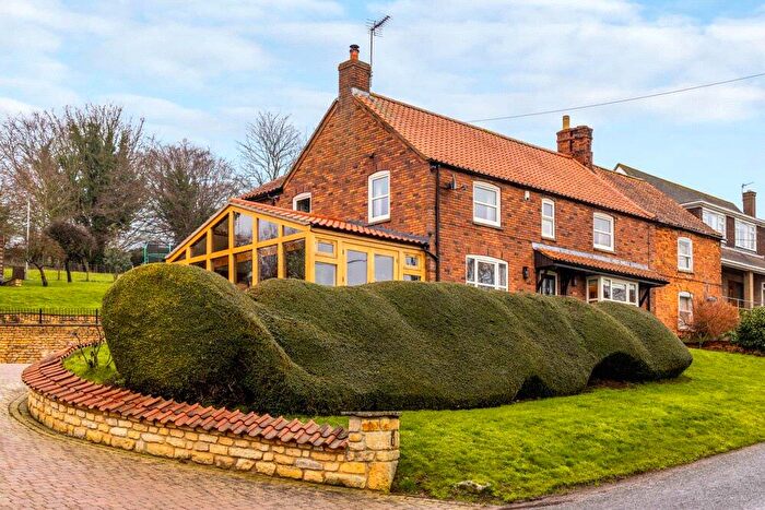 4 Bedroom Semi-Detached House For Sale In Hill Rise, Coleby, Lincoln, LN5