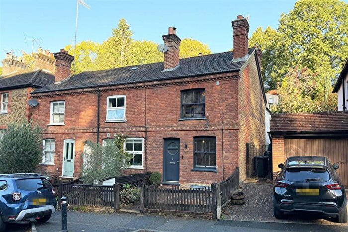 2 Bedroom End Of Terrace House For Sale In Brighton Road, Godalming, GU7