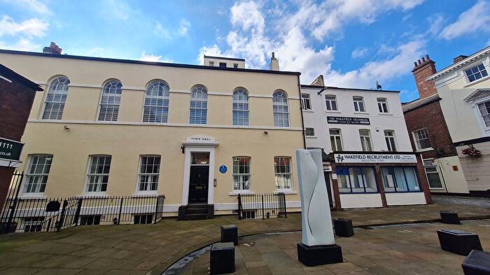 2 Bedroom Flat To Rent In Crown Court, Wakefield, West Yorkshire, WF1