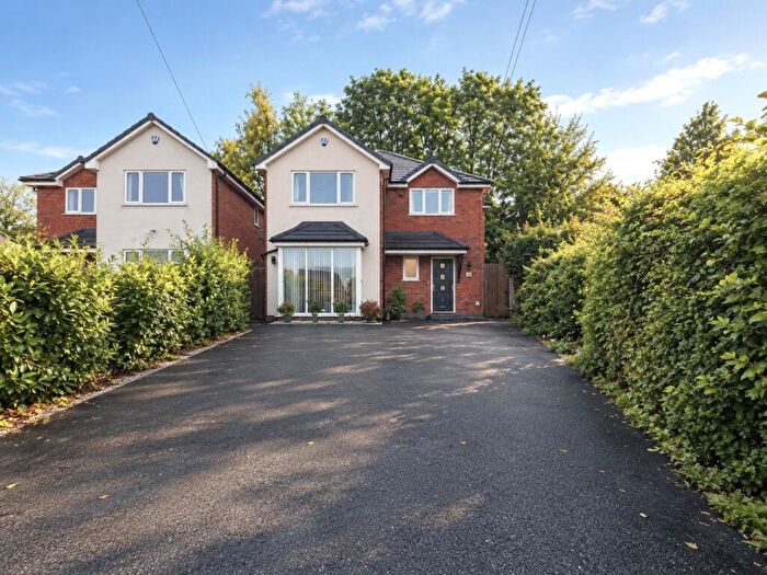 4 Bedroom Detached House For Sale In Redditch Road, Kings Norton, Birmingham, West Midlands, B38