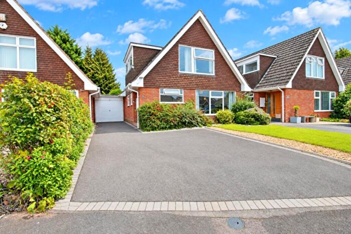 3 Bedroom Link Detached House To Rent In Nursery Close Hagley, Hagley, Stourbridge, West Midlands, DY9