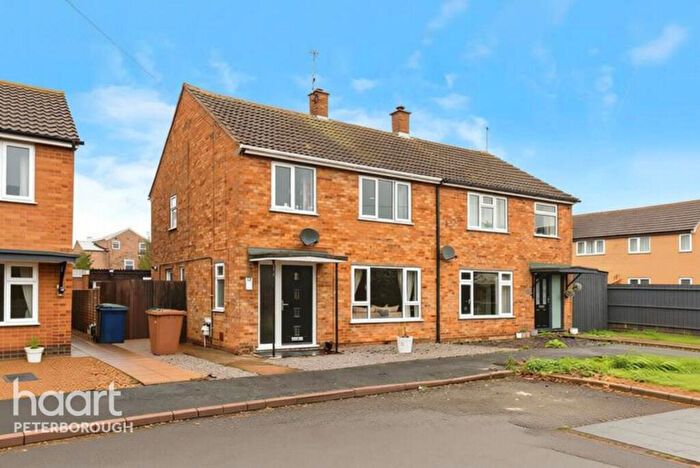 3 Bedroom Semi-Detached House For Sale In Sunnyville Road, Coates, PE7