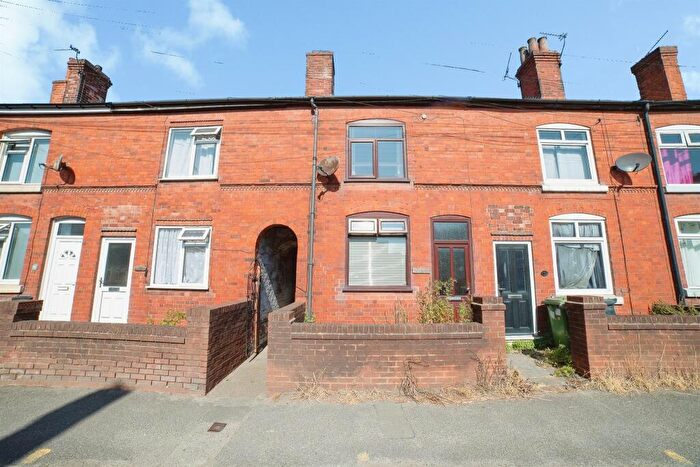 2 Bedroom Terraced House For Sale In Leabrooks Road, Somercotes, Alfreton, DE55