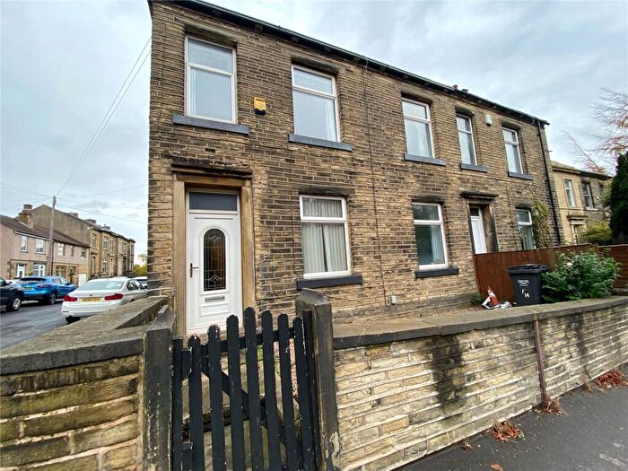 2 Bedroom Terraced House To Rent In Halifax Road, Brighouse, West Yorkshire, HD6