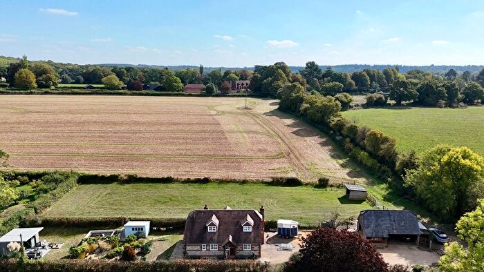 3 Bedroom Country House For Sale In Paynes Hay Road, Braishfield, Romsey, Hampshire, SO51