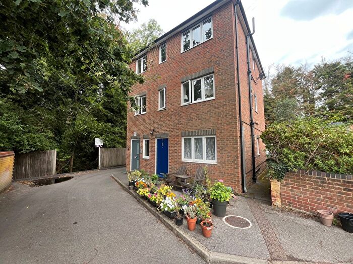 2 Bedroom Flat For Sale In Romilly Drive, Watford, WD19