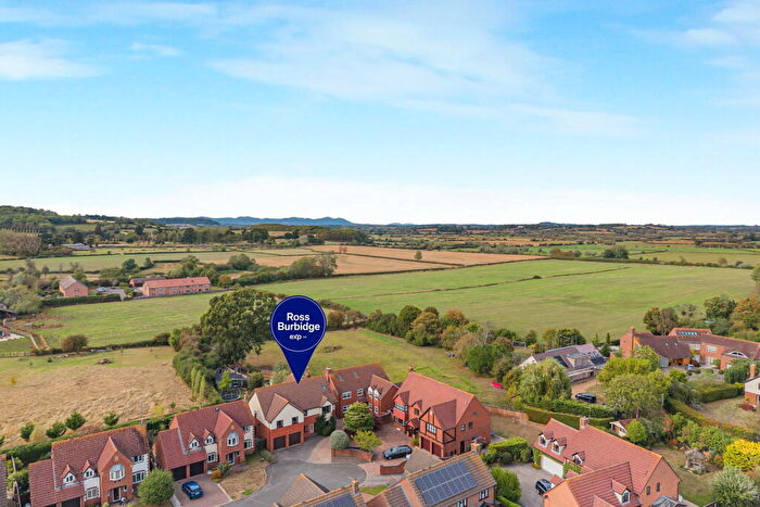 6 Bedroom Detached House For Sale In Mandalay Drive, Norton, Gloucester, GL2