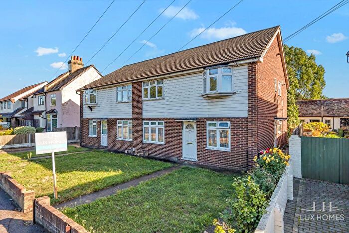2 Bedroom Maisonette For Sale In Ardleigh Green Road, Hornchurch, RM11