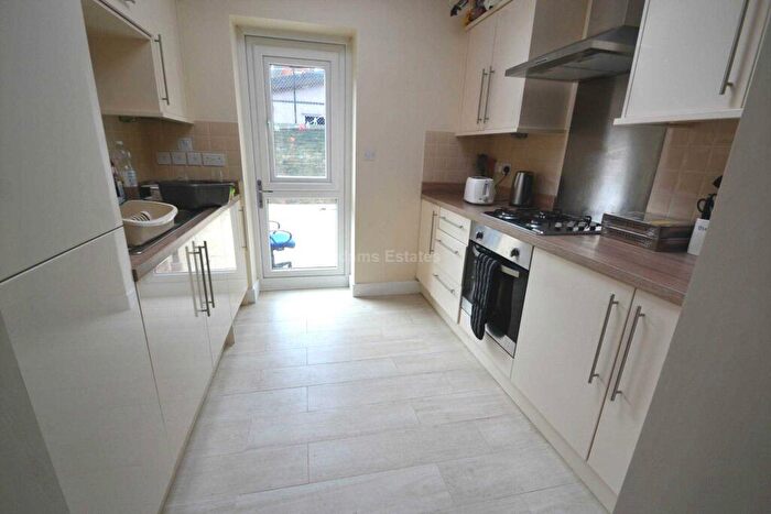 4 Bedroom Terraced House To Rent In Stanley Grove, Reading, RG1
