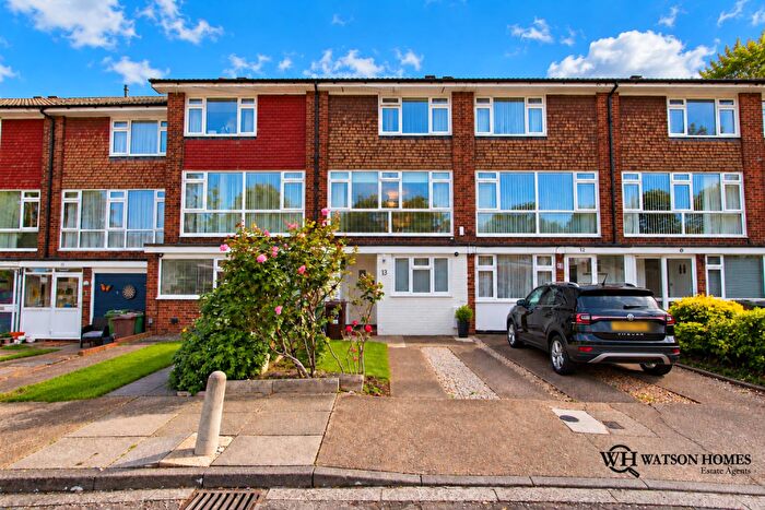 3 Bedroom Terraced House For Sale In Hollymead, Carshalton, SM5