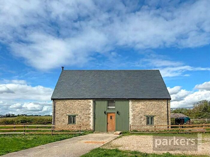 5 Bedroom Barn Conversion For Sale In Oxford Road, Witney, OX29