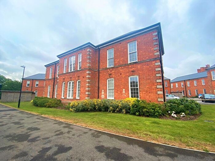 2 Bedroom Flat To Rent In Longley Road, Chichester, PO19