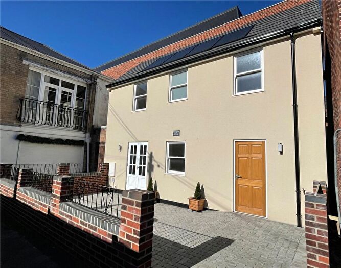 2 Bedroom Cottage For Sale In Prosperous Street, Poole, Dorset, BH15