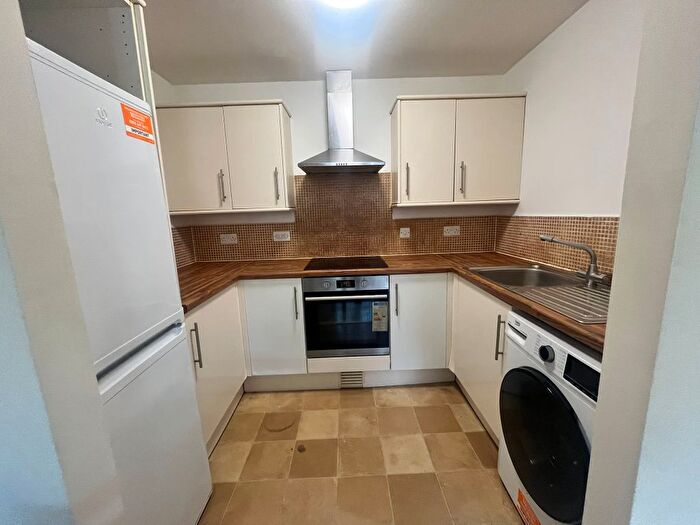 2 Bedroom Flat To Rent In Gressingham Grove, Coventry, CV6