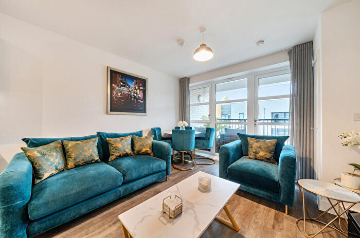 2 Bedroom Apartment For Sale In Eastern Avenue, Western Cross, Ebbsfleet Valley, Kent, DA10