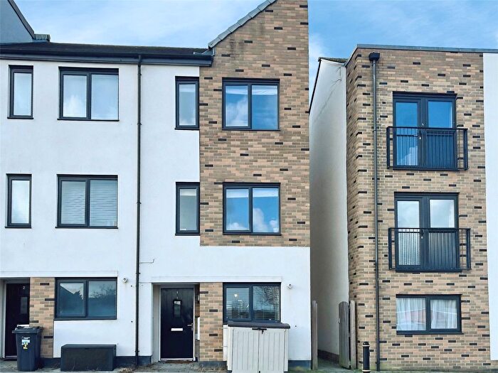 3 Bedroom Semi-Detached House For Sale In Drop Stamp Road, Camborne, TR14