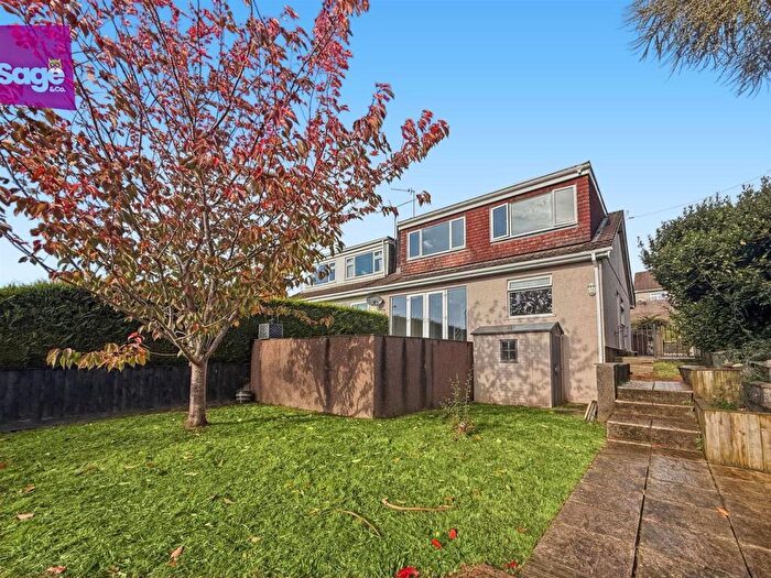 3 Bedroom Semi-Detached House For Sale In Arran Close, Risca, Newport, NP11