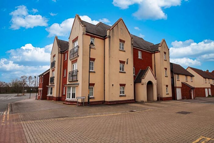 2 Bedroom Flat For Sale In Lancaster Way, Ashford, TN23